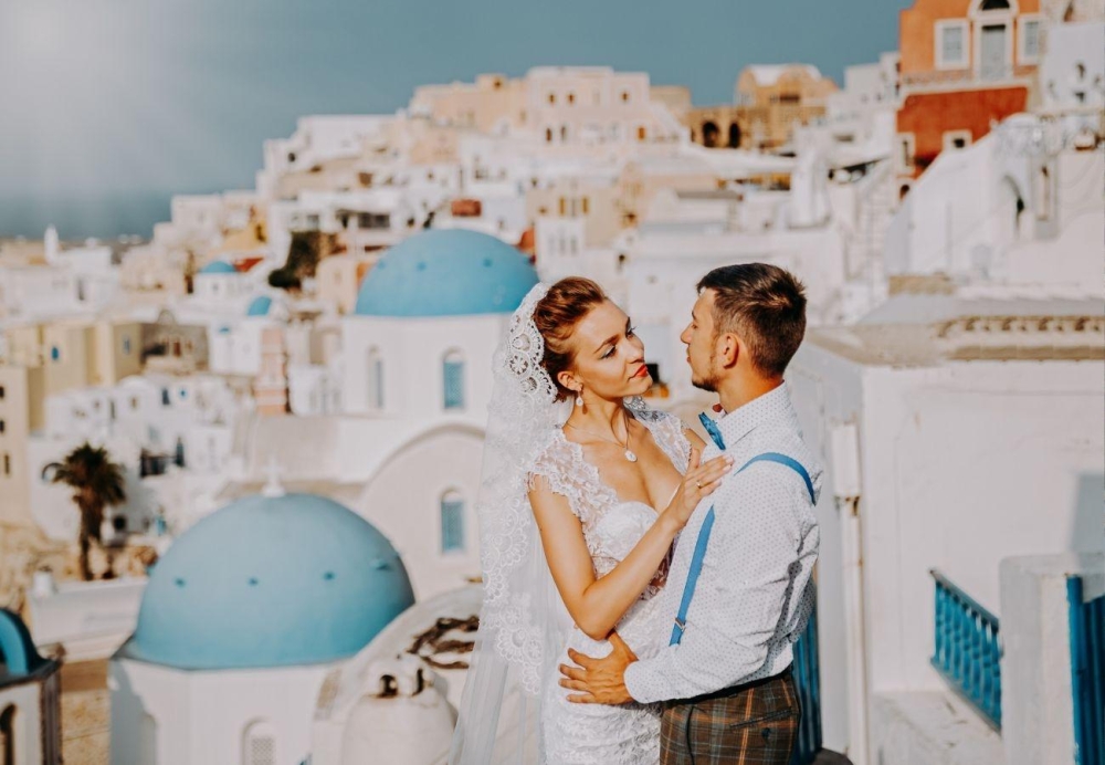 Wedding photographer in Santorini Wedding photographer in Santorini
