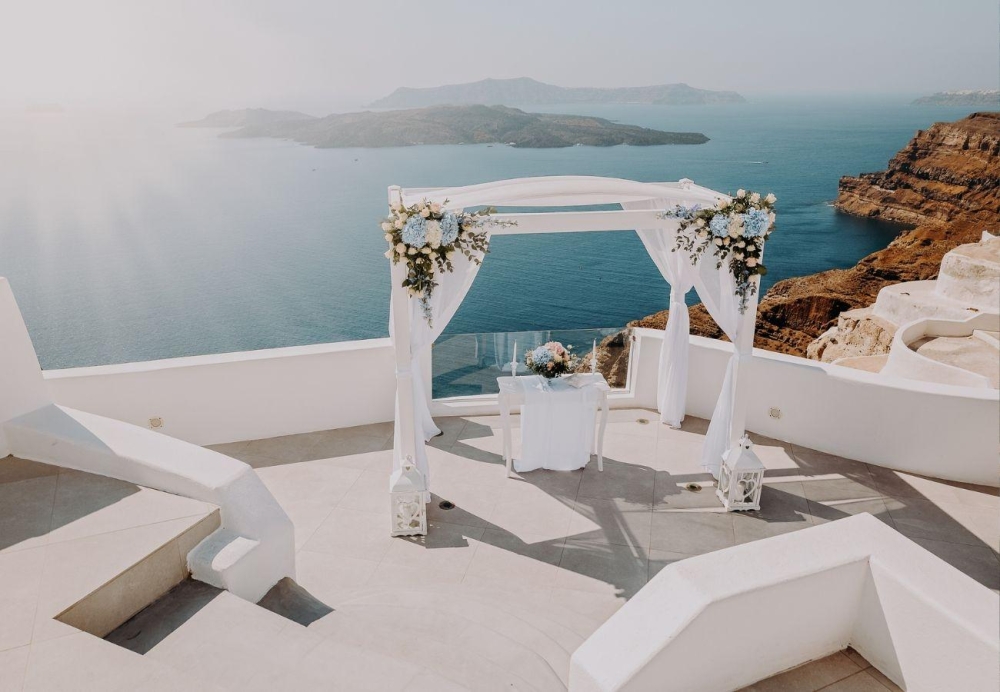 Wedding photographer in Santorini Wedding photographer in Santorini