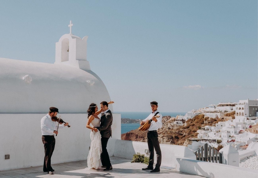 Wedding photographer in Santorini Wedding photographer in Santorini