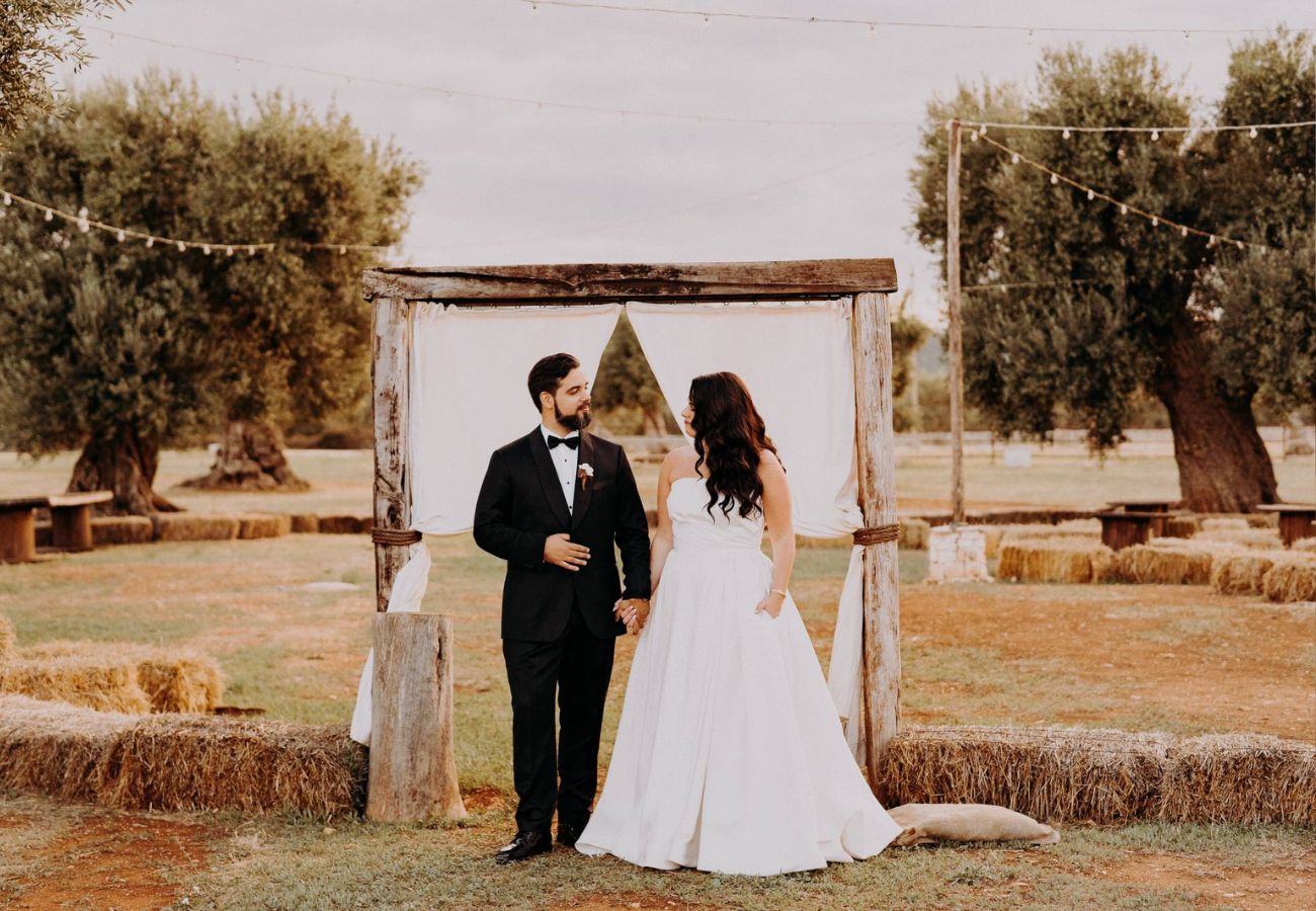 elope to italy on a budget
