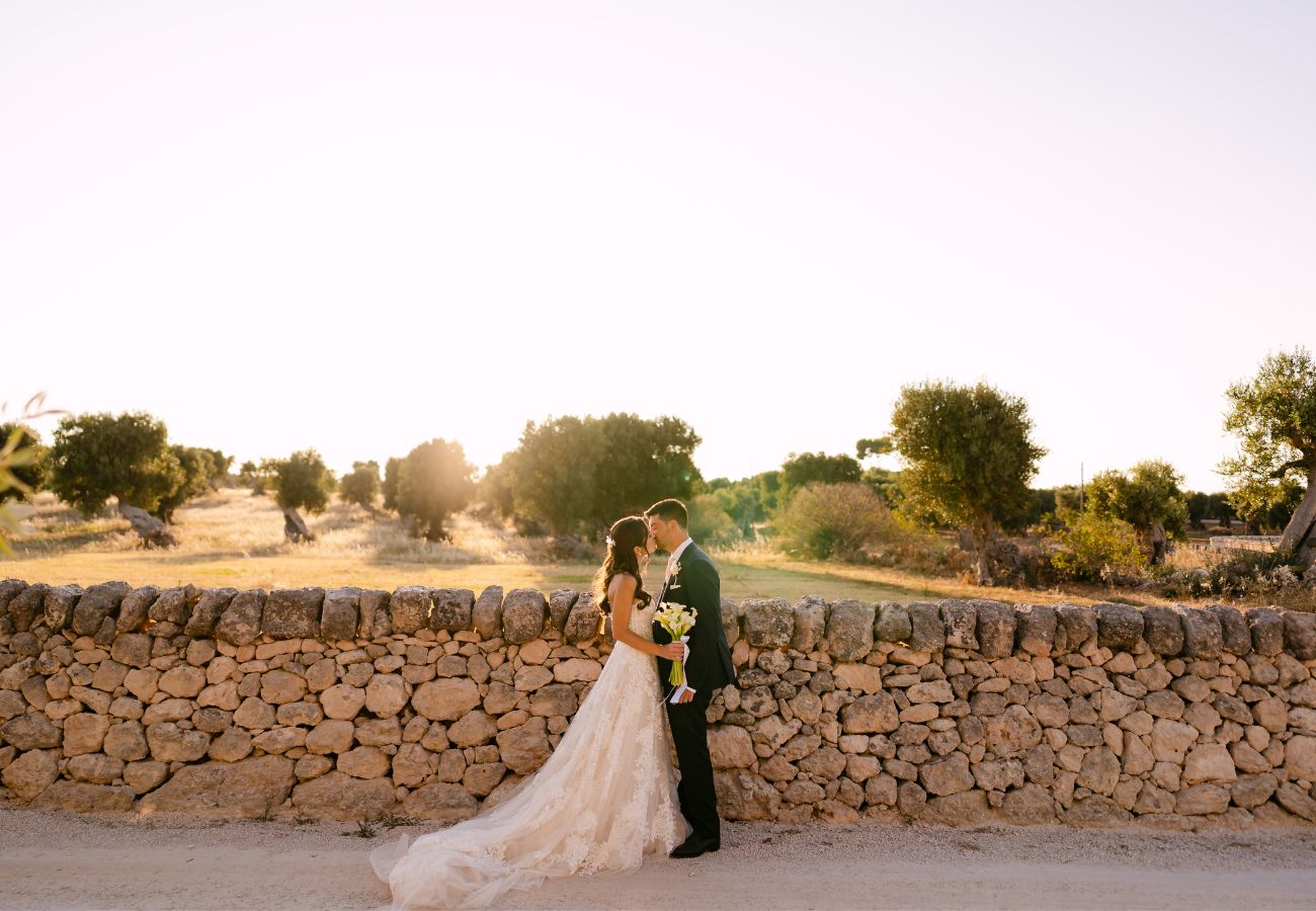 when should couples start looking for a wedding photographer