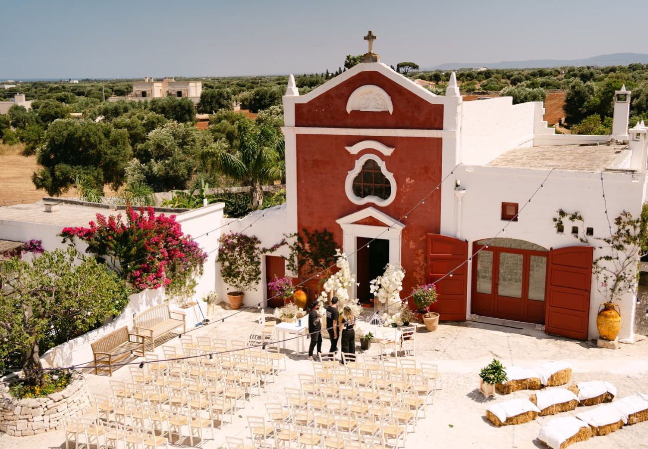 professional wedding photographer