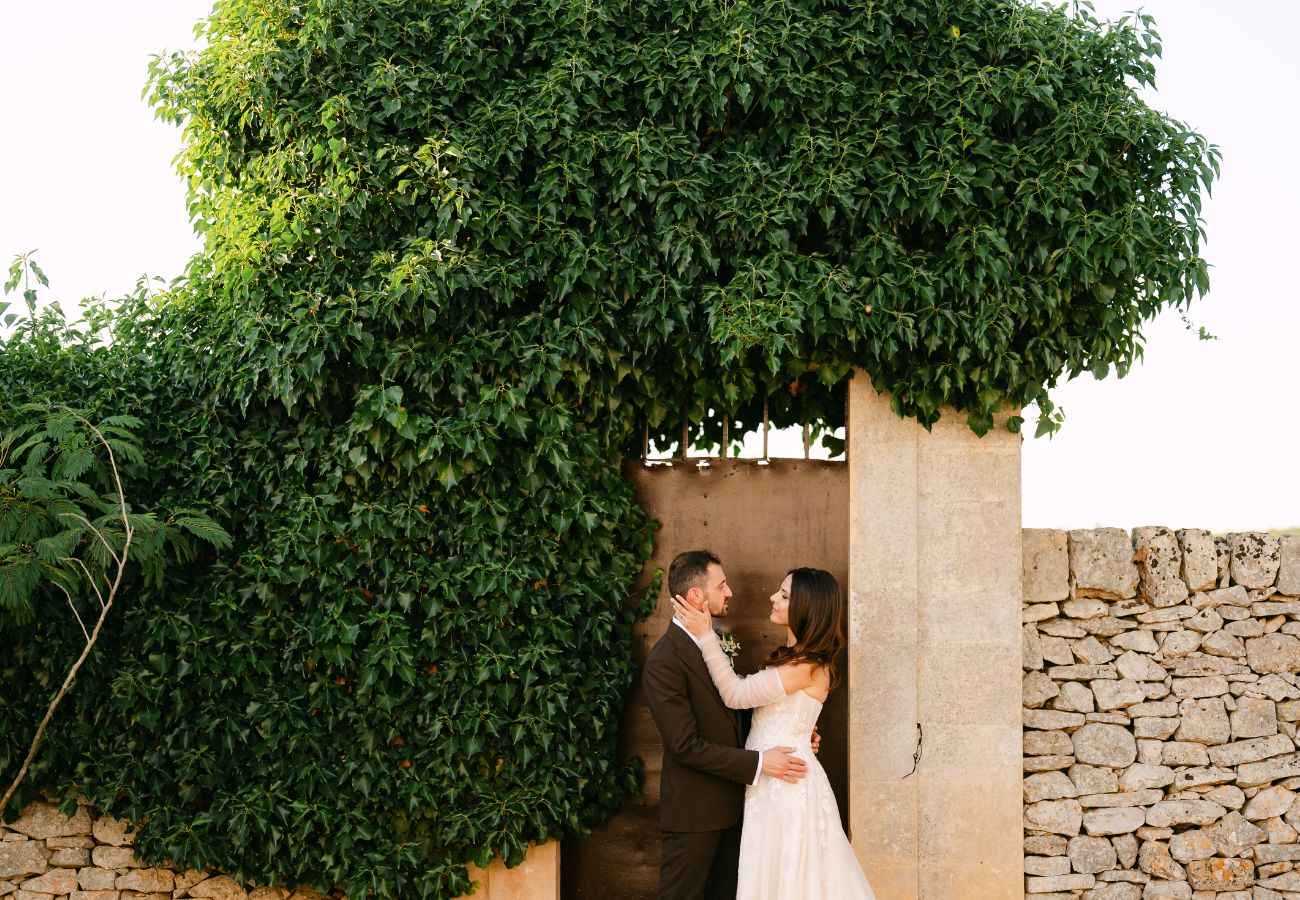 how to choose a wedding photographer