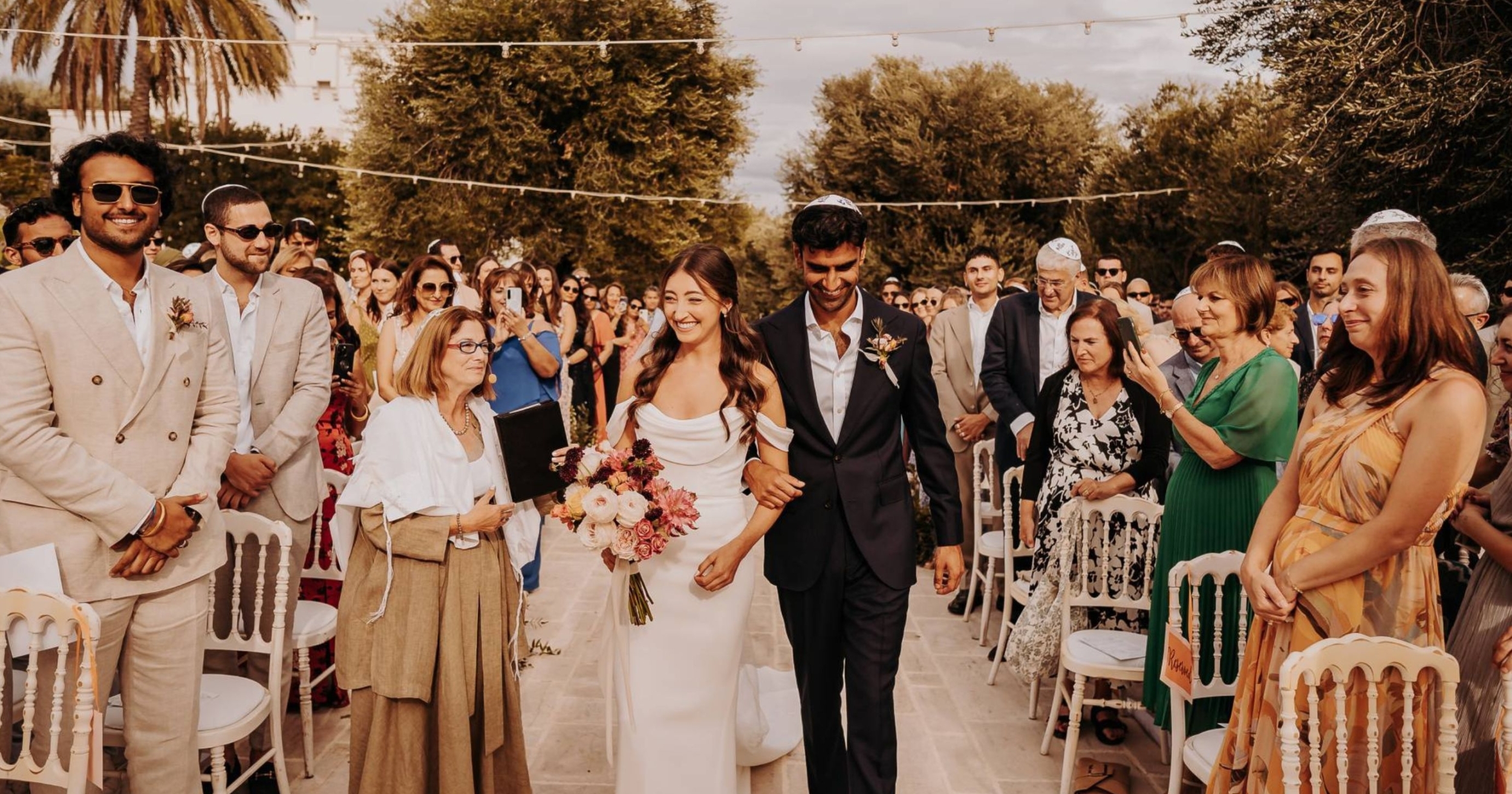 Come Organizzare un Matrimonio Semplice: Guida Completa per un Giorno Magico